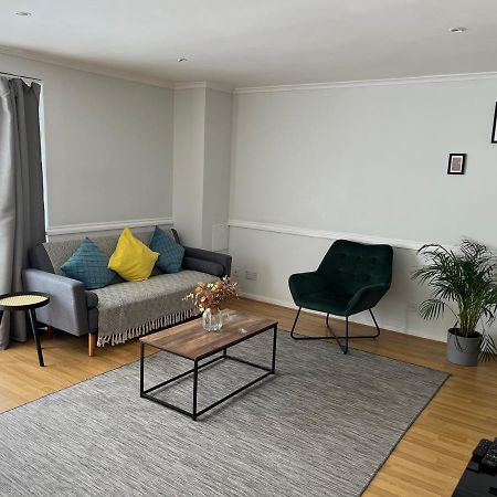 Lovely 2 Bedroom Apartment With Parking Space London Ngoại thất bức ảnh
