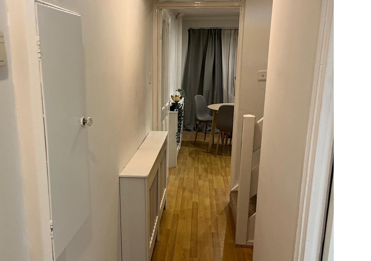 Lovely 2 Bedroom Apartment With Parking Space London Ngoại thất bức ảnh