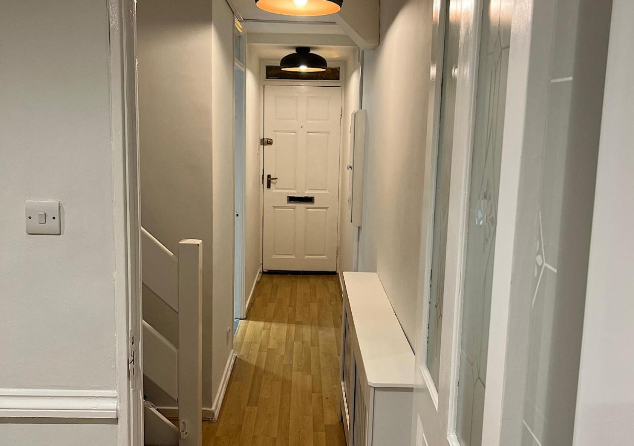 Lovely 2 Bedroom Apartment With Parking Space London Ngoại thất bức ảnh